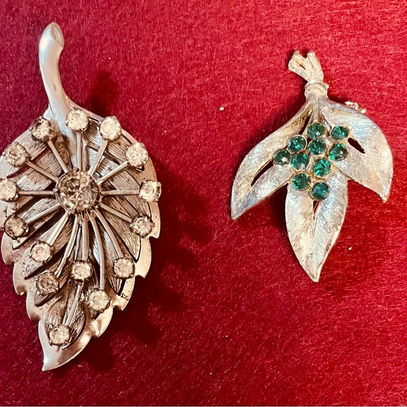 Bundle of Vintage Art Deco Silver Plated Leaf Broochs W/Rhinestones - Picture 3 of 9